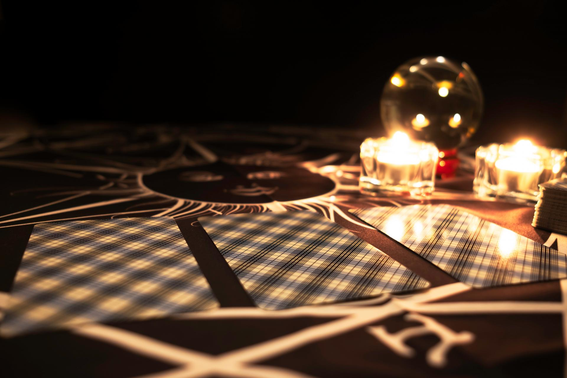 El Tarot de Luz María dispone del don de la videncia natural