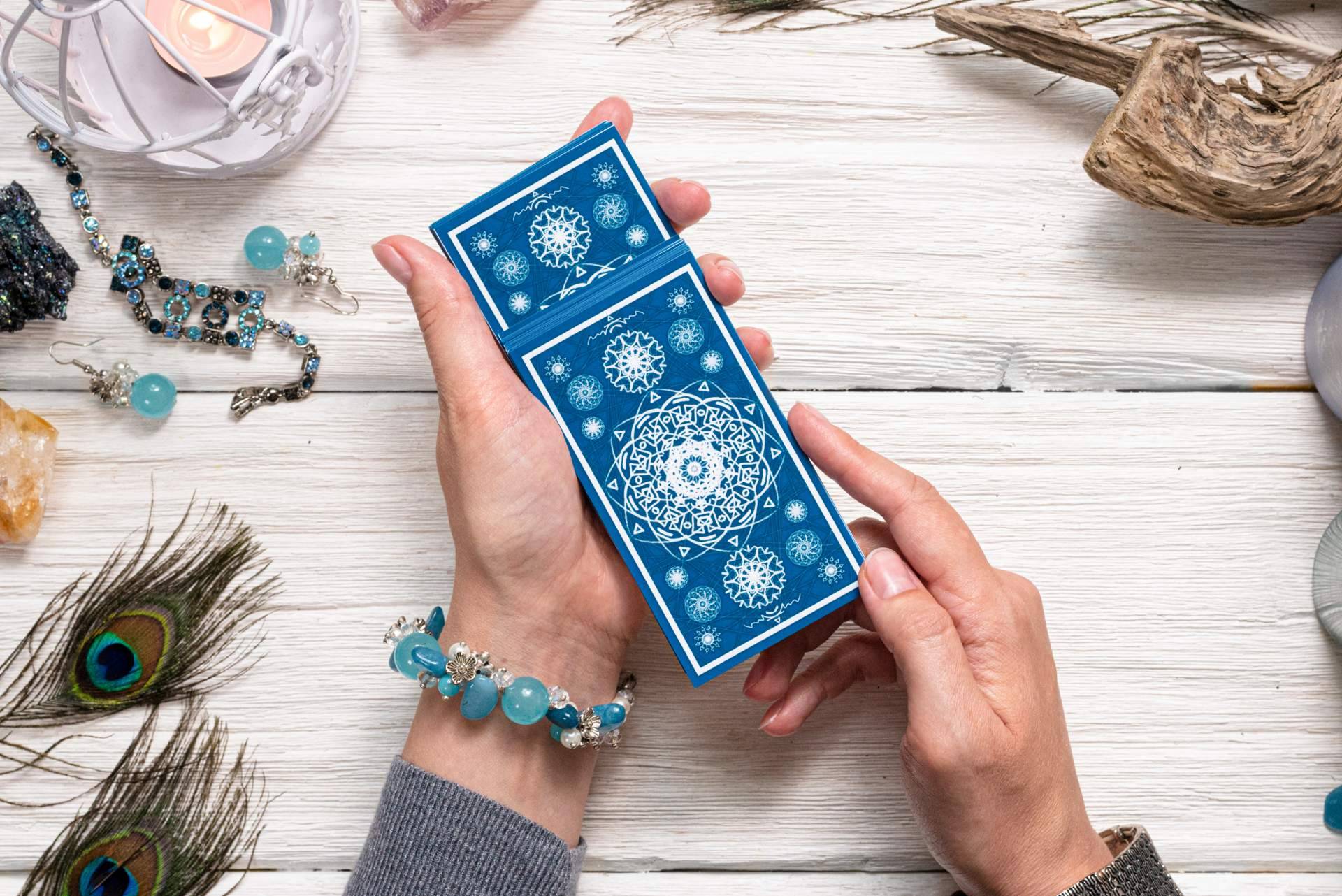¿Qué ofrece el tarot gratis durante 5 minutos de los profesionales de Tarot de Luz María?