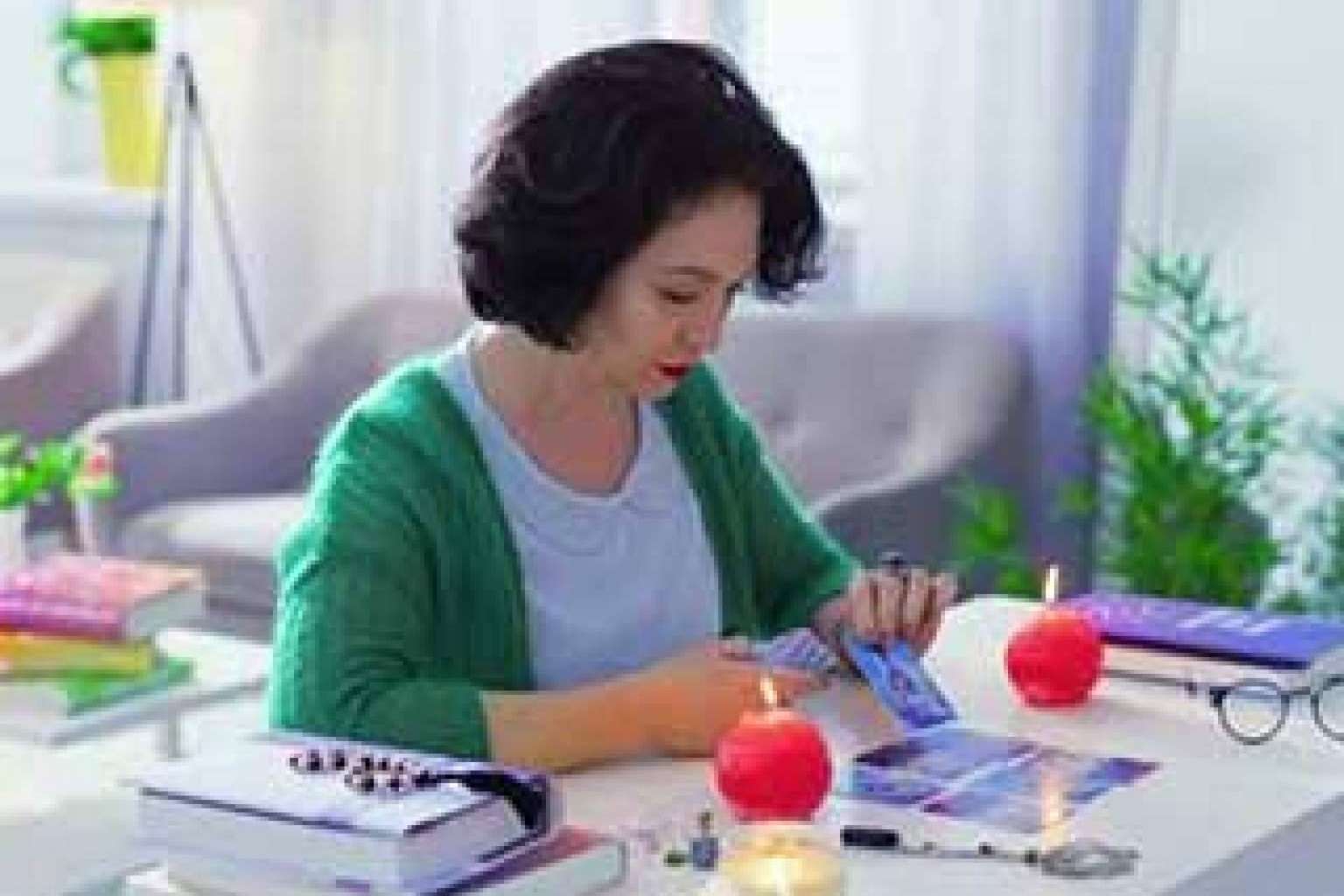 El Tarot Rosa Sastre ofrece las respuestas necesarias para conseguir la felicidad