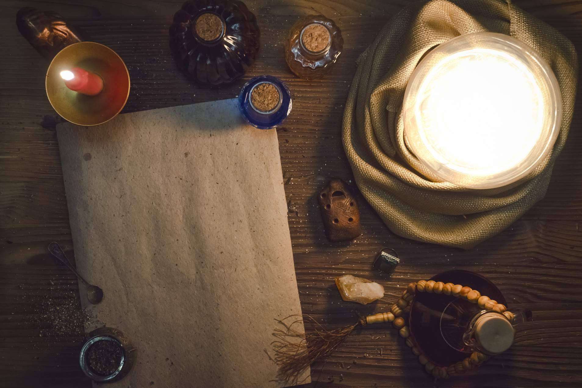 Tarot de Luz María descubre como les irá en el amor a sus clientes