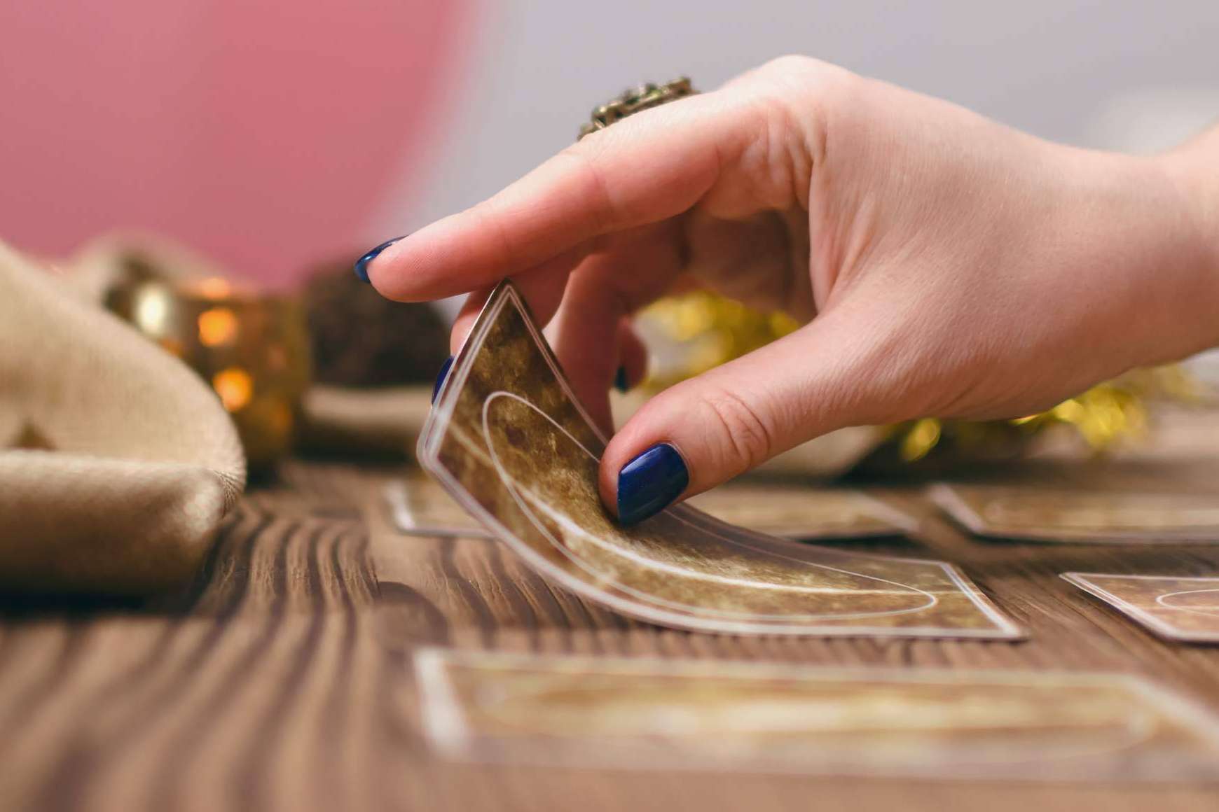 Consultas de 30 minutos por 10 euros con el Tarot de las Meigas