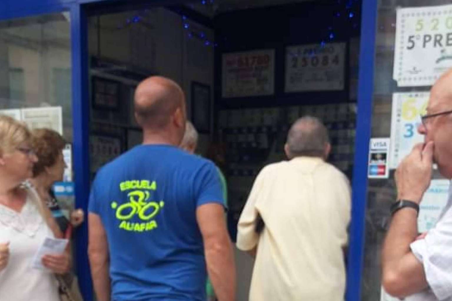 Lotería de Valencia percibe una gran afluencia de compras online por la Lotería de Navidad en Valencia