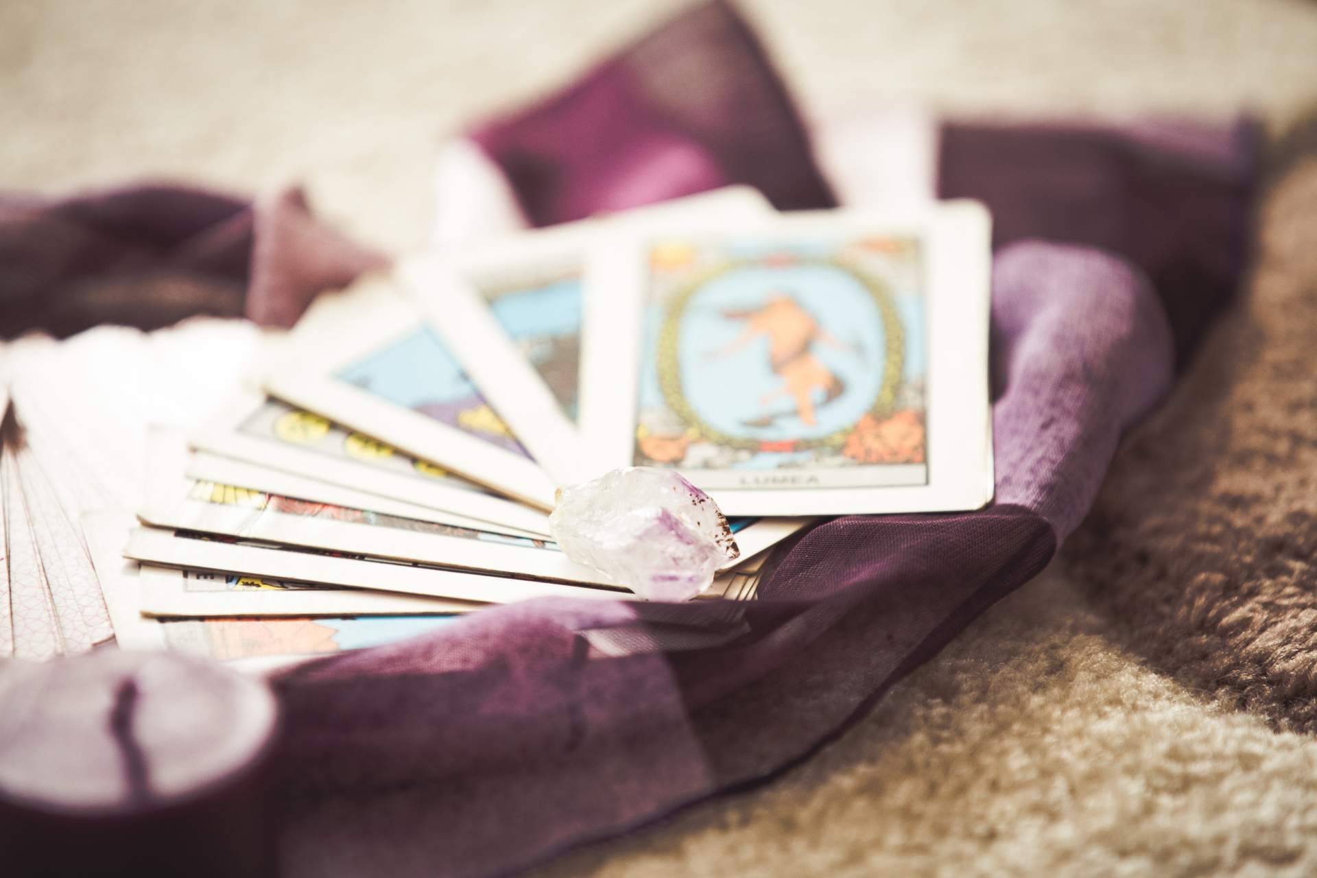 Tarot Bizum, disponible para realizar consultas al gabinete Astros 7