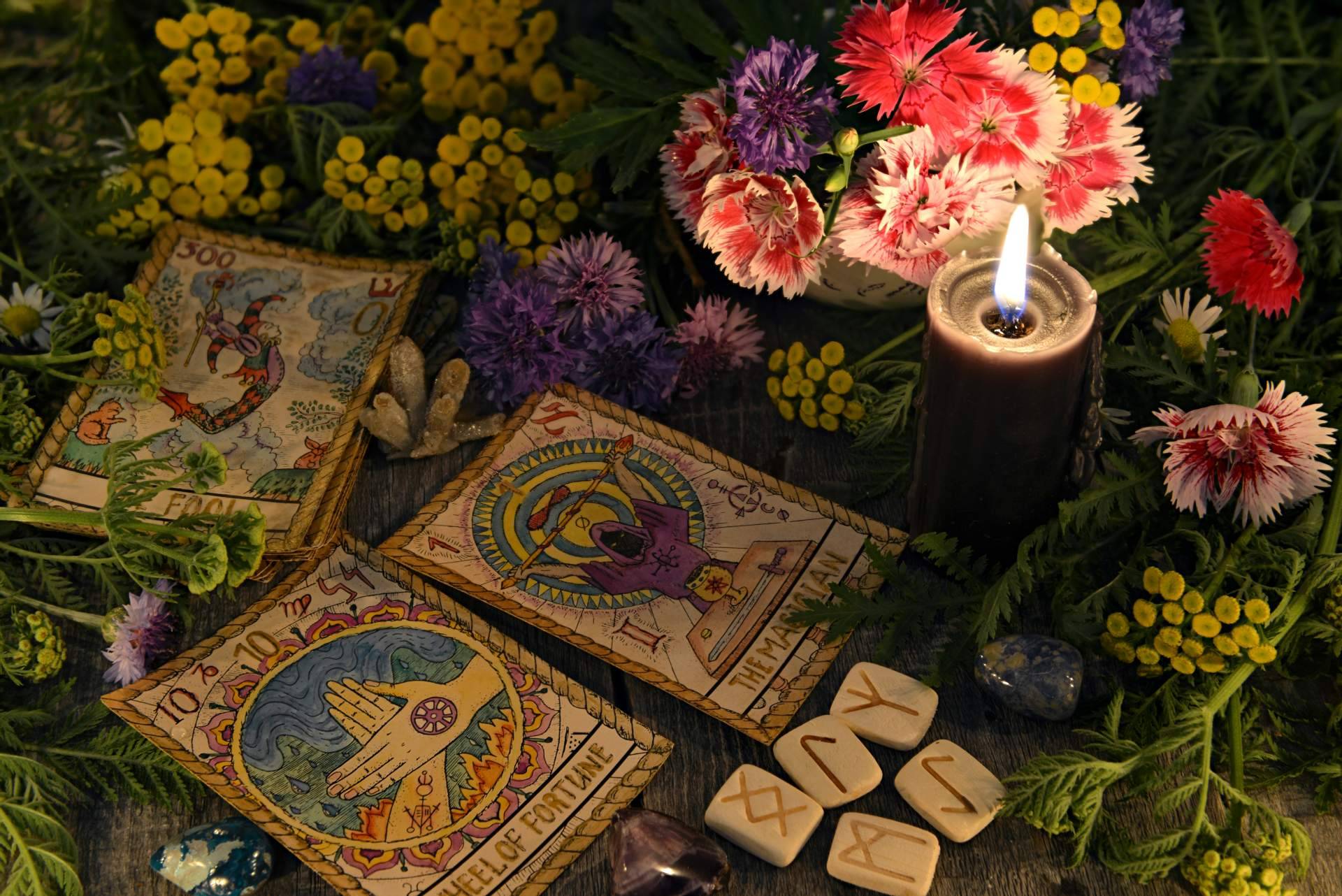 Caridad Ramos, la vidente famosa capaz de despejar todas las dudas sobre el futuro con su servicio de tarot
