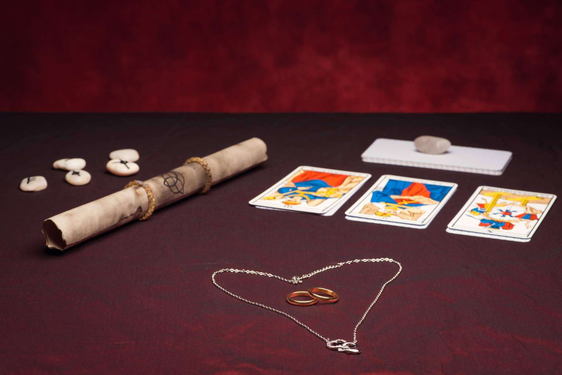 Tarot del amor fiable de la mano de la vidente Amanda Gómez