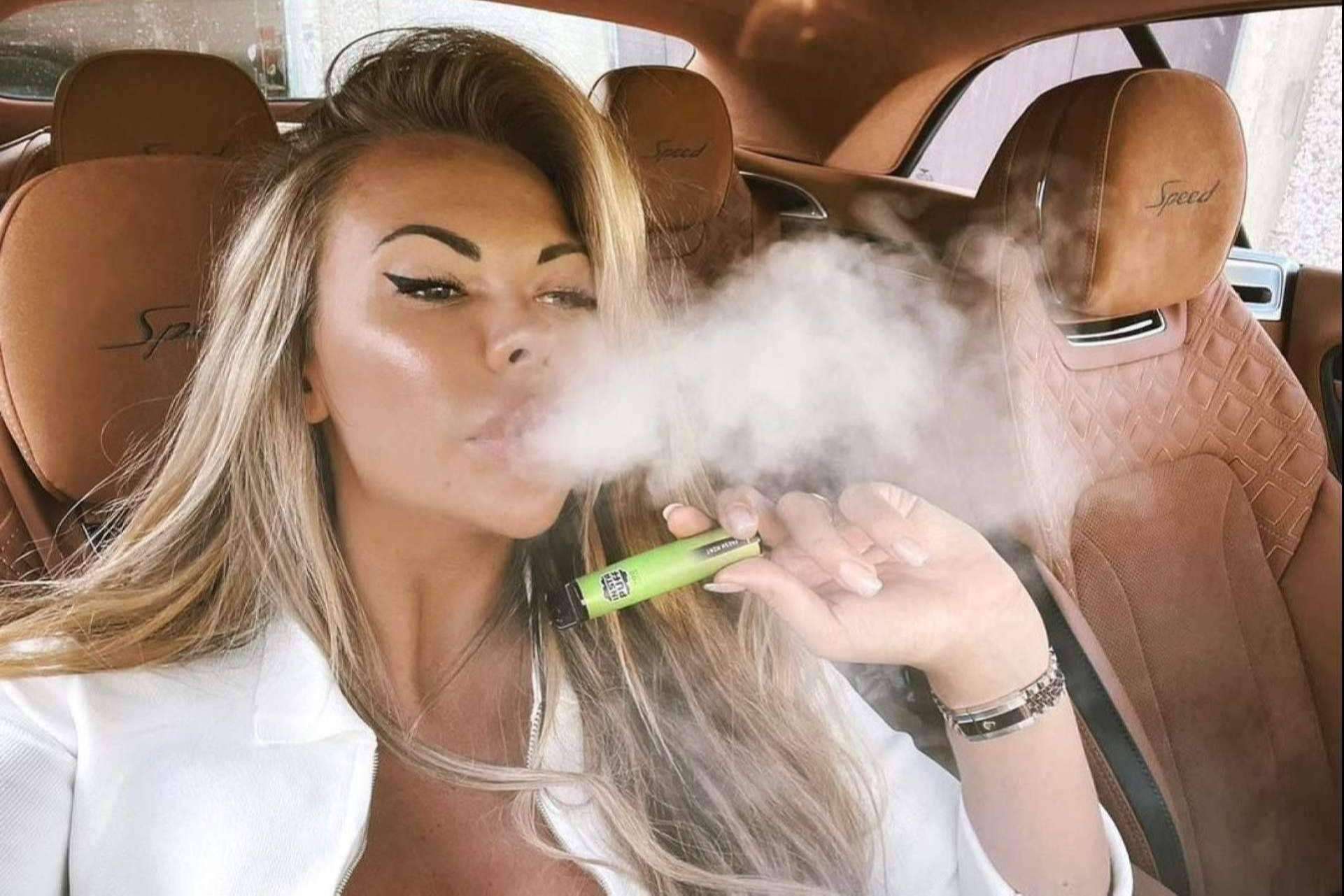 Dejar de fumar con los vapers desechables sin nicotina de Insta Puff