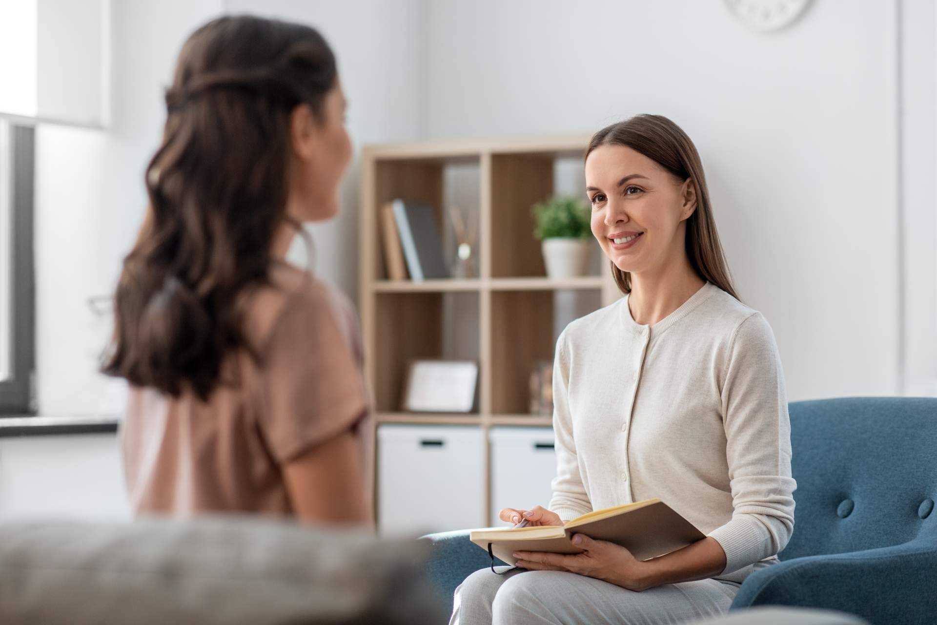 Encontrar a un terapeuta capacitado en terapia sistémica, con Terapias del Cambio